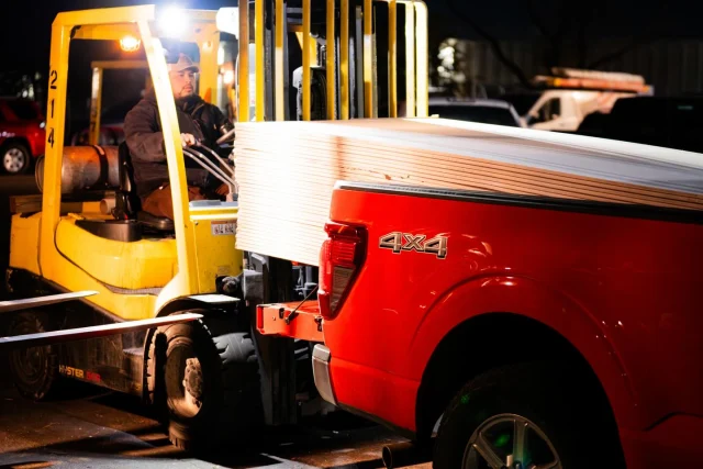 What can’t Jorge do?! 

Come check out our will call process and see for yourself. 

#coloradodrywallsupply #drywall #familyowned